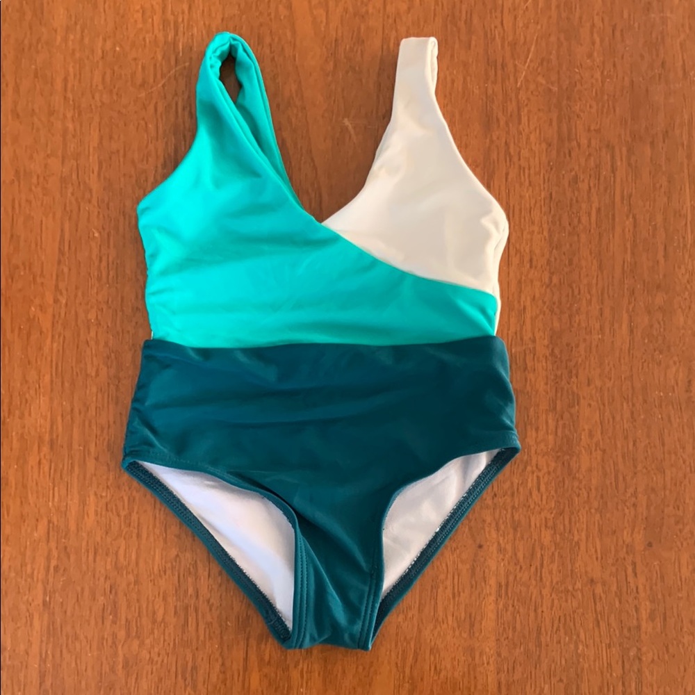 🫐3/$30 PatPat Kids Swim One Piece - Teal and White size 2T